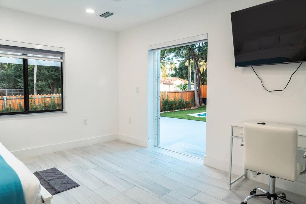 Luxury Retreat 3b ,2ba Pool , Coral Gables Center Ferienhaus Miami