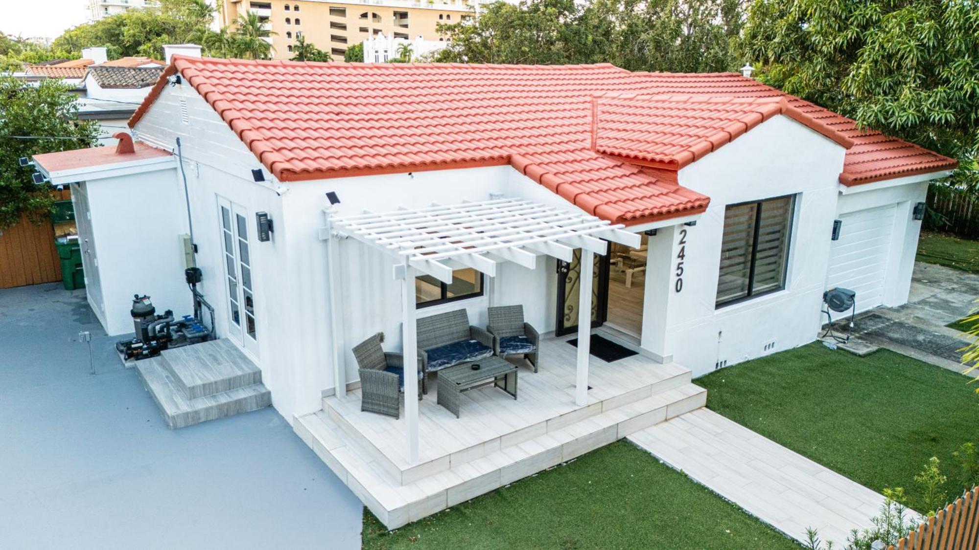 Luxury Retreat 3b ,2ba Pool , Coral Gables Center Ferienhaus Miami
